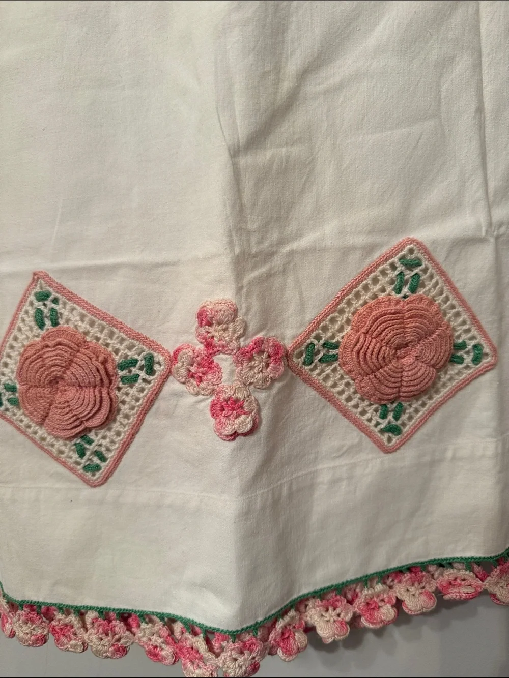 Set off 2 Vintage Pillow Cases Pink Crochet Embroidery